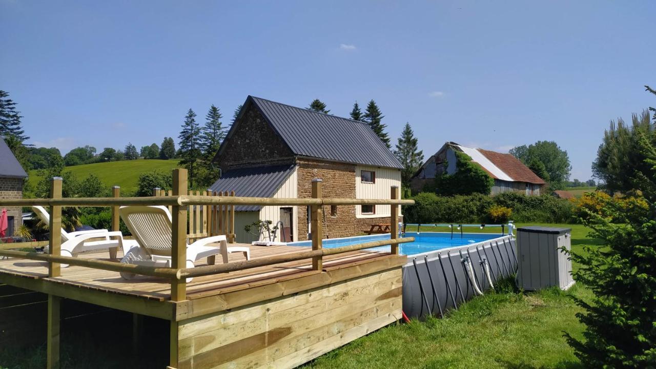 Gite "La Renaudaie" - Piscine Juvigny Les Vallees المظهر الخارجي الصورة